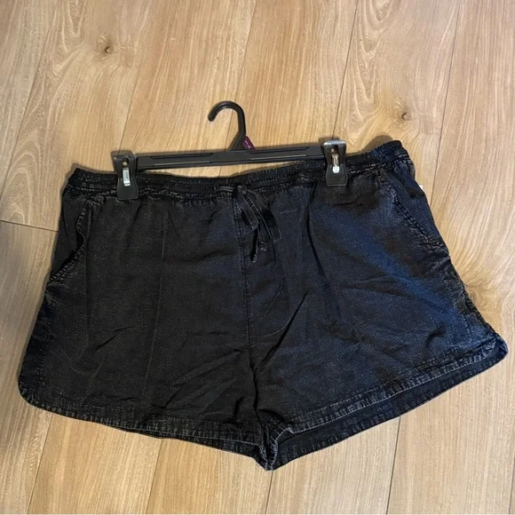 Time and Tru Women's Garment Dye Pull On Shorts, 3.5" Inseam, Size XXL - Picture 3 of 3